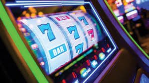Bangladesh users exploring slot themes on bed 3999 mobile screens